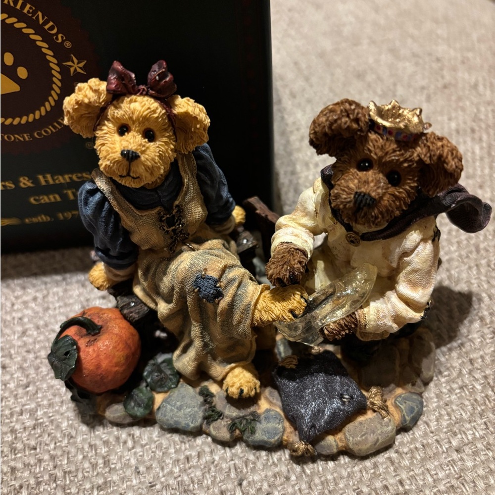 Boyd’s Bear Bearstone Cindyrella & Prince Charming .. If the Shoe Fits